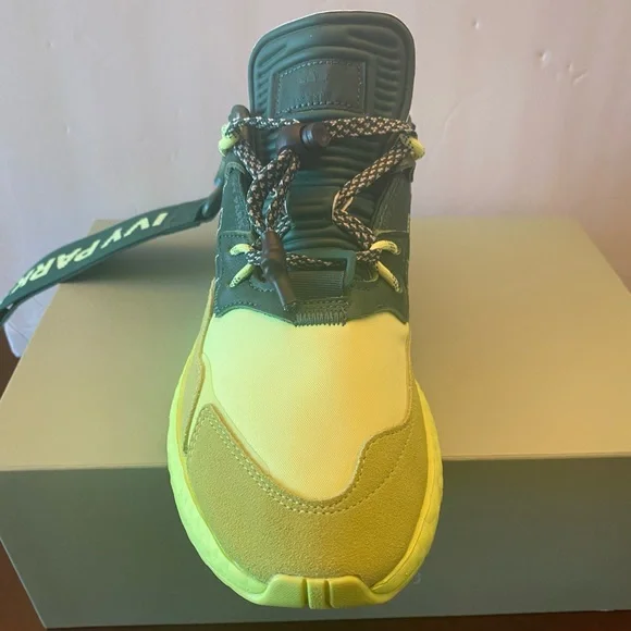 ADIDAS Nite Jogger
Beyonce Ivy Park Dark Green Frozen Yellow - Picture 9 of 10